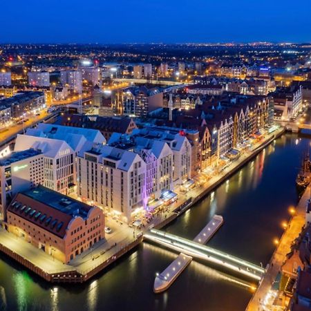 Baltic Riviera Apartments - Luxurious Apartment With Patio And River View グダニスク エクステリア 写真