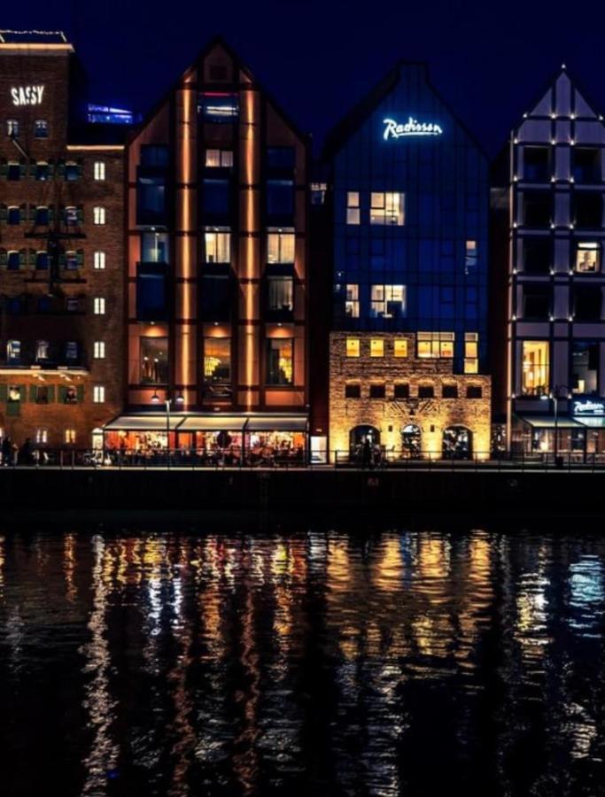 Baltic Riviera Apartments - Luxurious Apartment With Patio And River View グダニスク エクステリア 写真