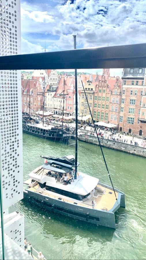 Baltic Riviera Apartments - Luxurious Apartment With Patio And River View グダニスク エクステリア 写真