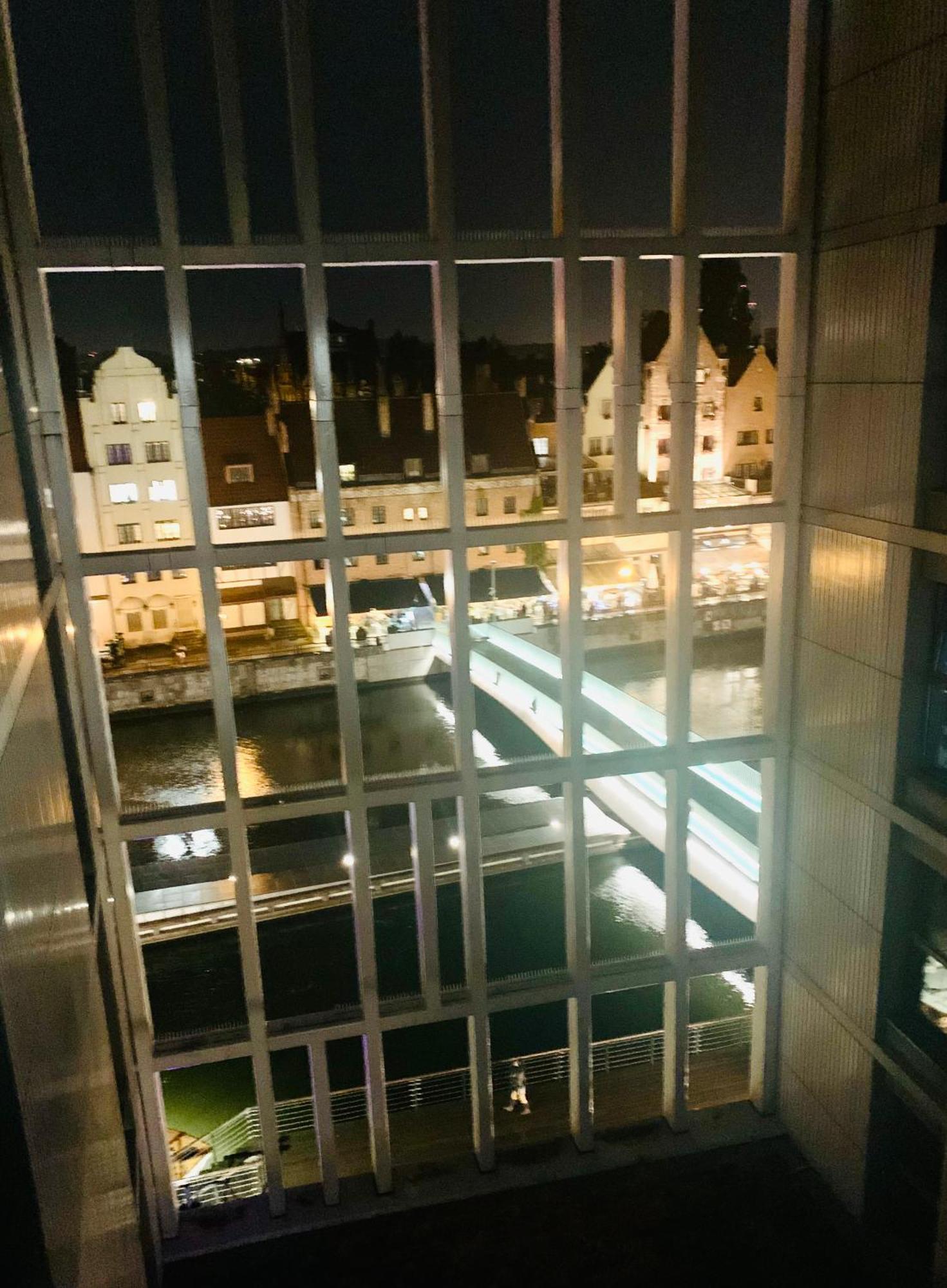 Baltic Riviera Apartments - Luxurious Apartment With Patio And River View グダニスク エクステリア 写真