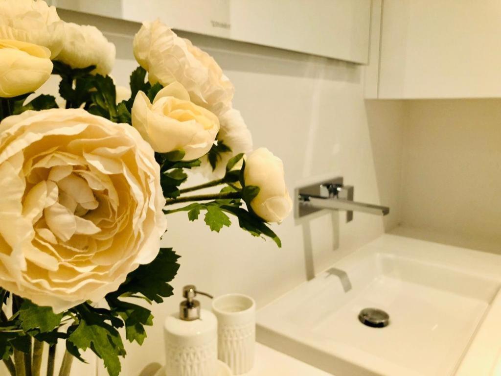 Baltic Riviera Apartments - Luxurious Apartment With Patio And River View グダニスク エクステリア 写真