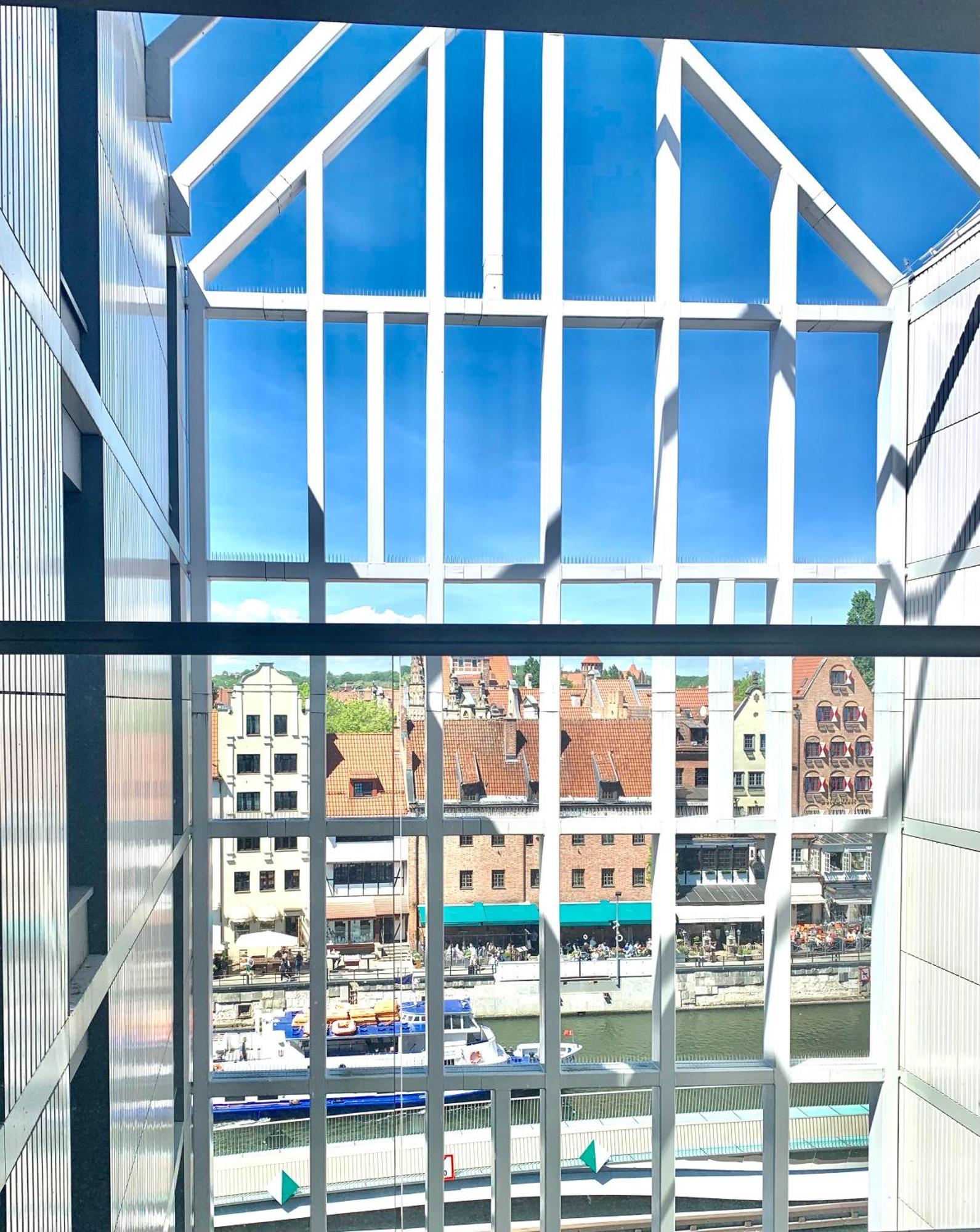 Baltic Riviera Apartments - Luxurious Apartment With Patio And River View グダニスク エクステリア 写真