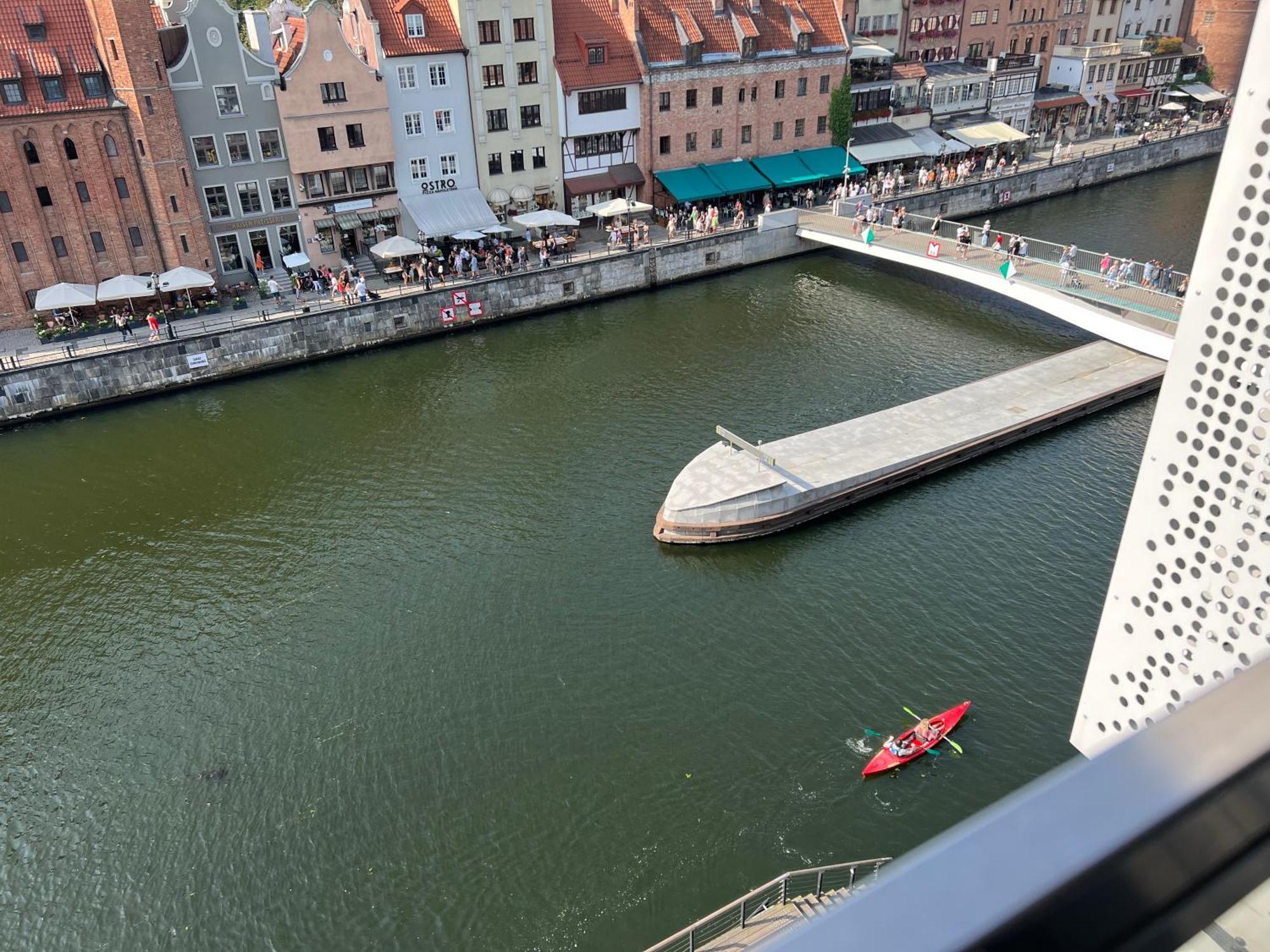 Baltic Riviera Apartments - Luxurious Apartment With Patio And River View グダニスク エクステリア 写真